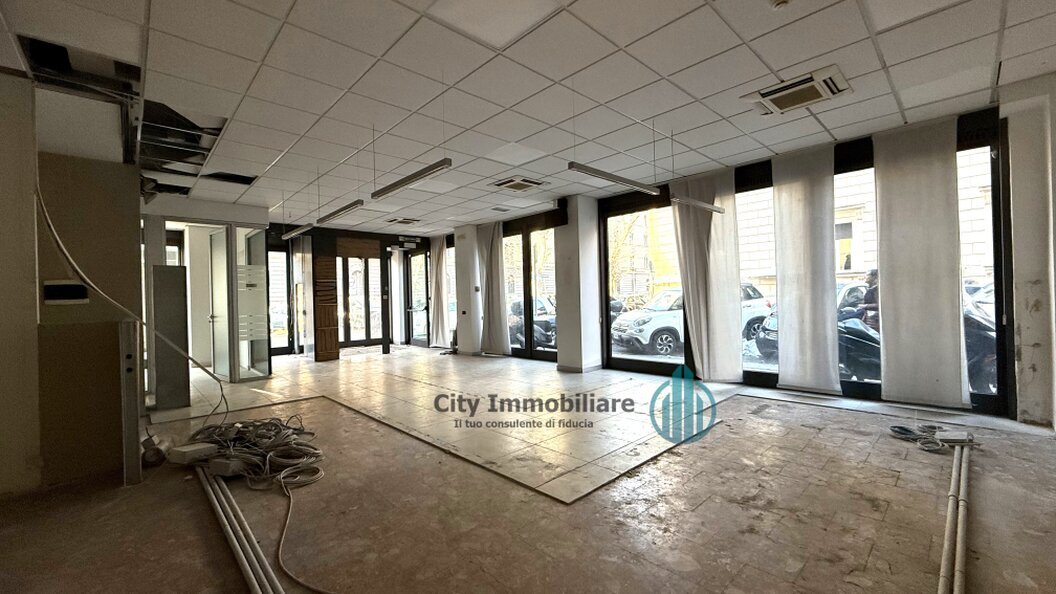 Capannone industriale zona Tiburtina a Roma